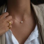 collar con una perla