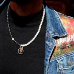 collar de perlas hombre