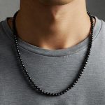 collar de perlas hombre