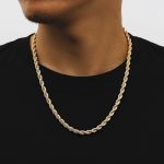 collar hombre oro
