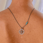 collar hombre plata
