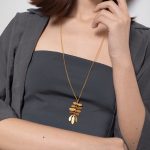 collar largo