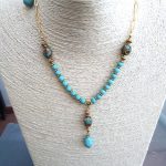 collar piedras naturales