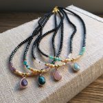 collar piedras naturales