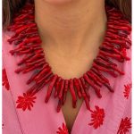 collar rojo