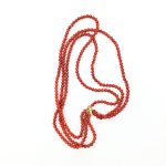 collar rojo