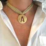 collares con iniciales