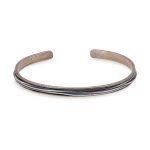 pulsera rigida